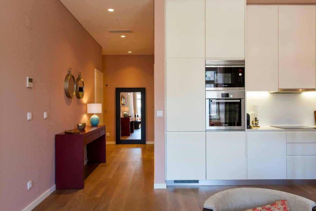 Joivy Sublime 2br On Restauradores Square Nearby Rossio Station Lissabon